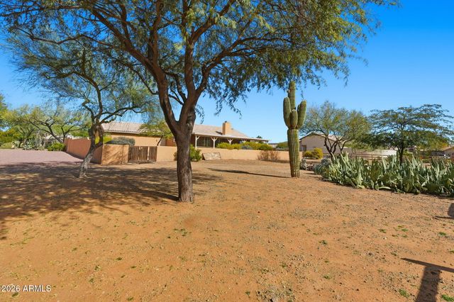 125 E BLUE EAGLE Lane, Phoenix, AZ 85086