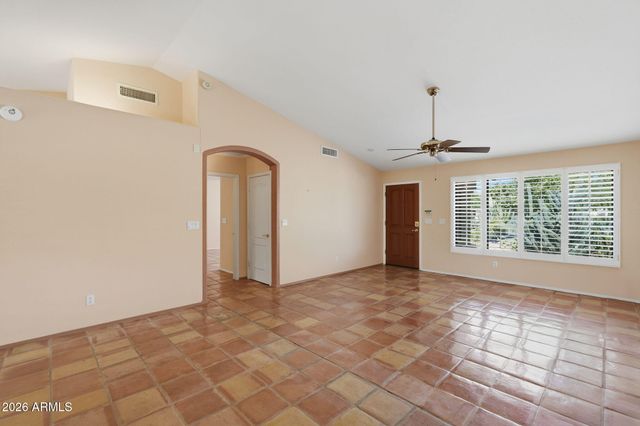 125 E BLUE EAGLE Lane, Phoenix, AZ 85086