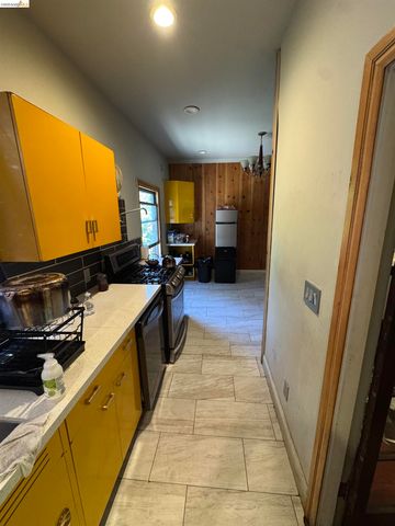 533 31st Street, Oakland, CA 94609