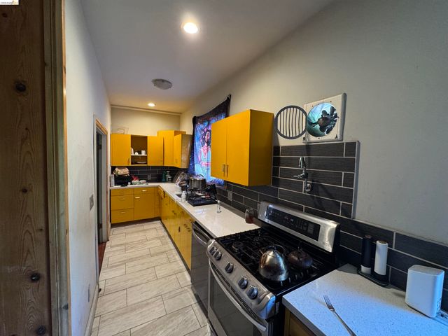 533 31st Street, Oakland, CA 94609