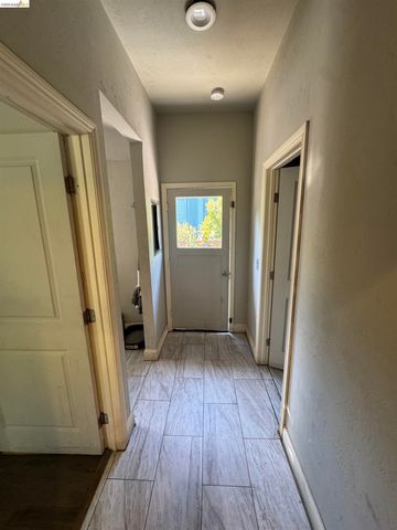 533 31st Street, Oakland, CA 94609