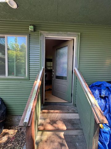 533 31st Street, Oakland, CA 94609