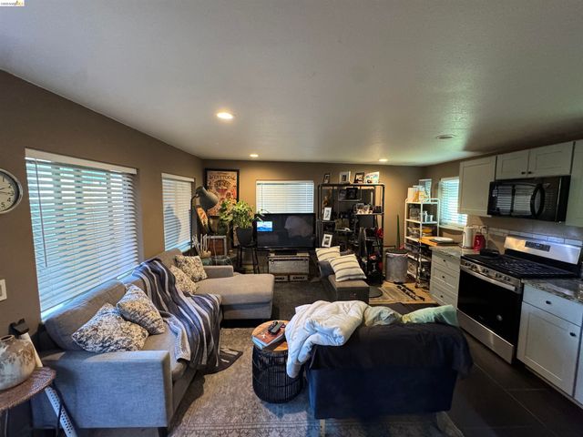 533 31st Street, Oakland, CA 94609