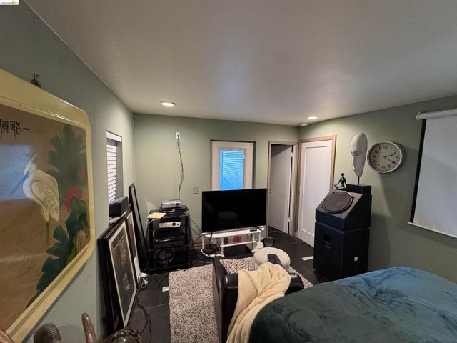 533 31st Street, Oakland, CA 94609