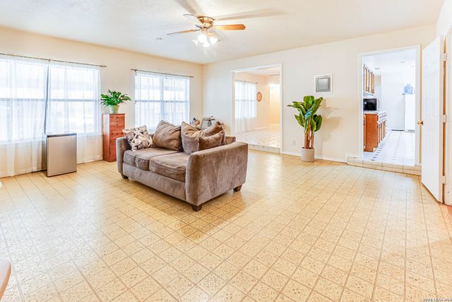 3914 Anton, San Antonio, TX 78223