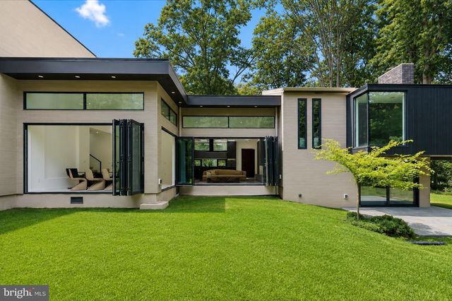 1405 WOLFTRAP RUN RD, Vienna, VA 22182