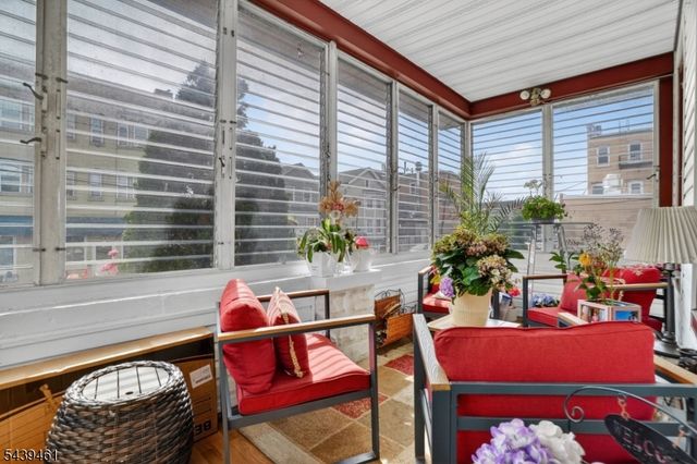 79 E Jersey St, Elizabeth City, NJ 07206