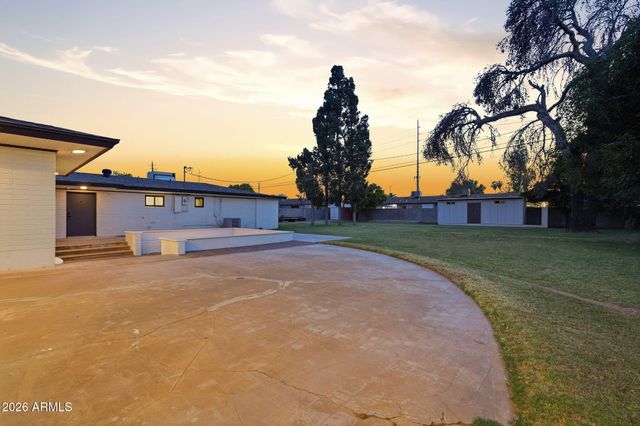 306 N FRASER Drive W, Mesa, AZ 85203