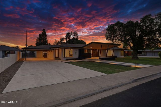 306 N FRASER Drive W, Mesa, AZ 85203