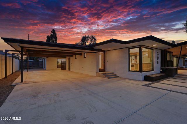 306 N FRASER Drive W, Mesa, AZ 85203