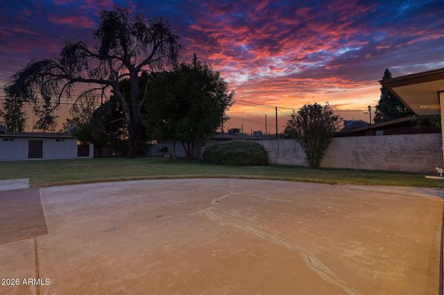 306 N FRASER Drive W, Mesa, AZ 85203