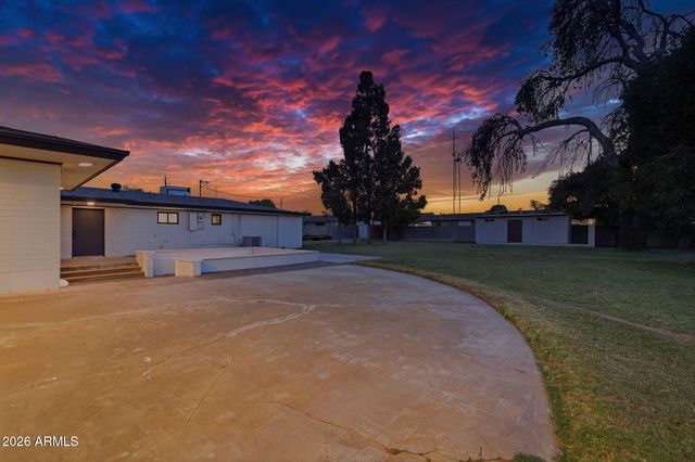 306 N FRASER Drive W, Mesa, AZ 85203