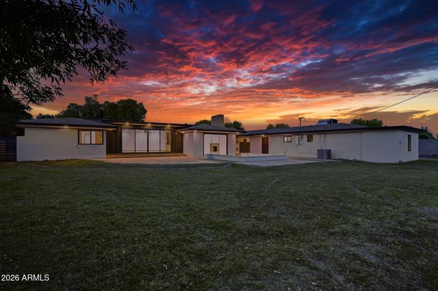 306 N FRASER Drive W, Mesa, AZ 85203