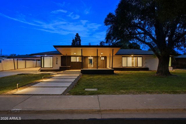306 N FRASER Drive W, Mesa, AZ 85203