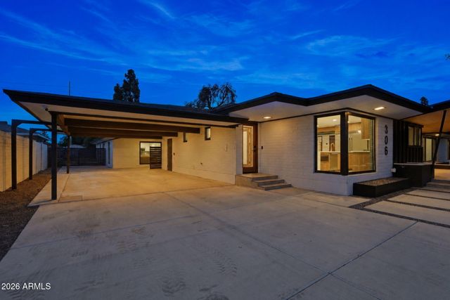 306 N FRASER Drive W, Mesa, AZ 85203