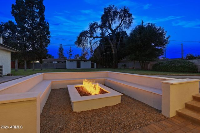 306 N FRASER Drive W, Mesa, AZ 85203