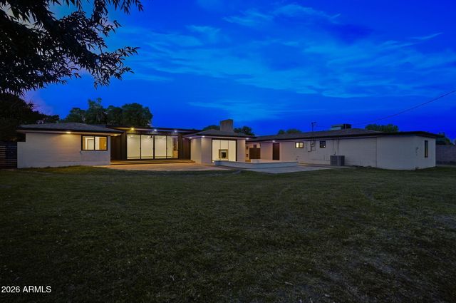 306 N FRASER Drive W, Mesa, AZ 85203