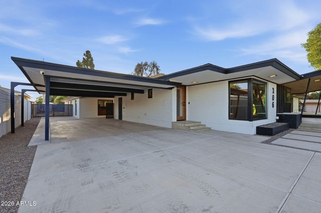 306 N FRASER Drive W, Mesa, AZ 85203