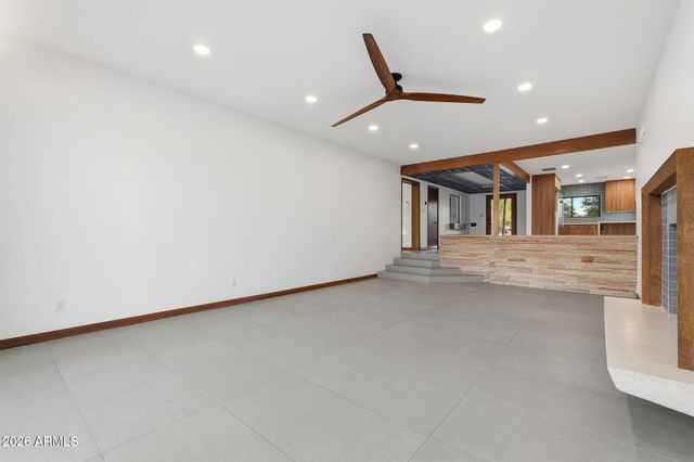 306 N FRASER Drive W, Mesa, AZ 85203