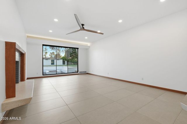 306 N FRASER Drive W, Mesa, AZ 85203