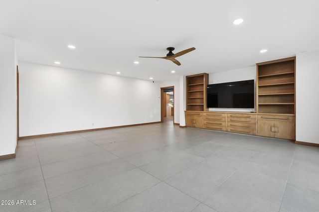 306 N FRASER Drive W, Mesa, AZ 85203