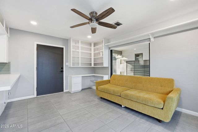 306 N FRASER Drive W, Mesa, AZ 85203