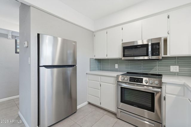 306 N FRASER Drive W, Mesa, AZ 85203