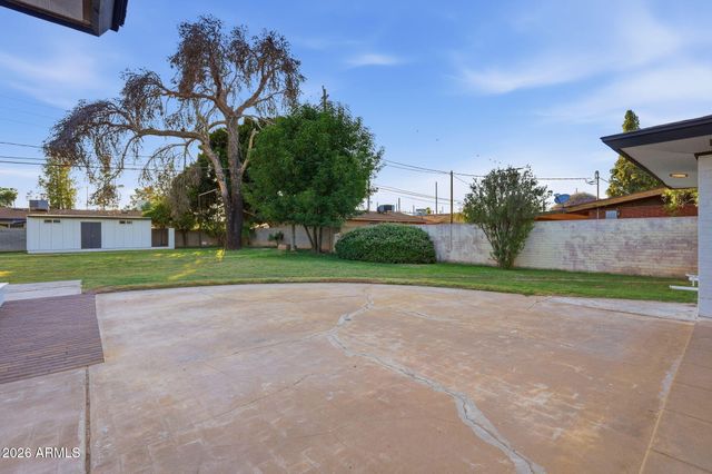 306 N FRASER Drive W, Mesa, AZ 85203