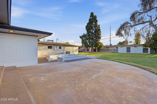 306 N FRASER Drive W, Mesa, AZ 85203