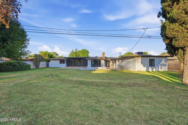 306 N FRASER Drive W, Mesa, AZ 85203