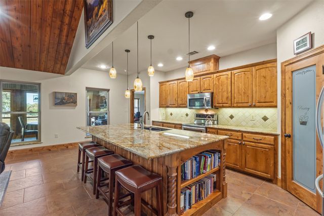 168 Texoma Bluffs Circle, Gordonville, TX 76245