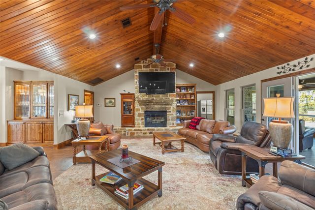 168 Texoma Bluffs Circle, Gordonville, TX 76245