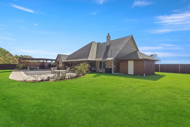 168 Texoma Bluffs Circle, Gordonville, TX 76245