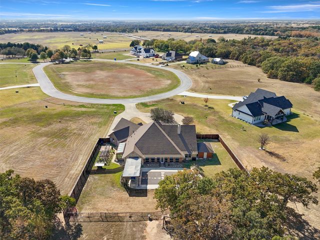 168 Texoma Bluffs Circle, Gordonville, TX 76245