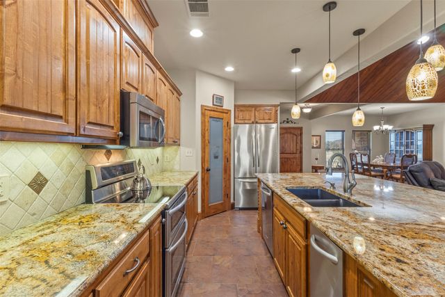 168 Texoma Bluffs Circle, Gordonville, TX 76245