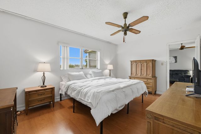 7505 NW 5th Place 203, Margate, FL 33063