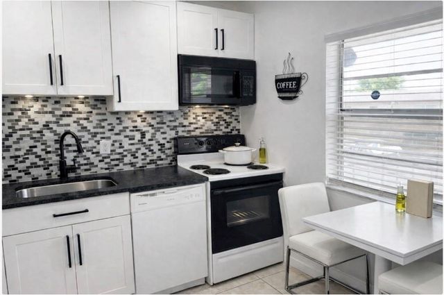 7505 NW 5th Place 203, Margate, FL 33063