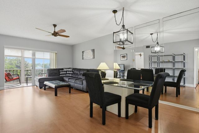 7505 NW 5th Place 203, Margate, FL 33063
