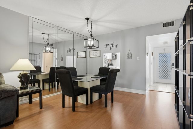 7505 NW 5th Place 203, Margate, FL 33063