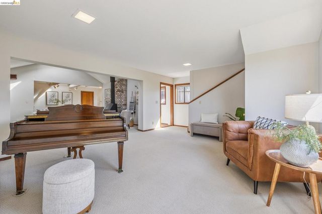 6334 Kensington Avenue, Richmond, CA 94805