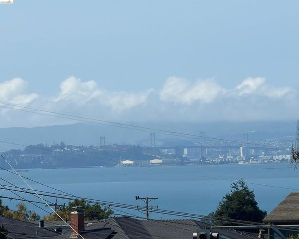 6334 Kensington Avenue, Richmond, CA 94805