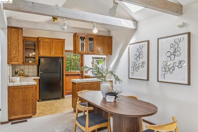 6334 Kensington Avenue, Richmond, CA 94805