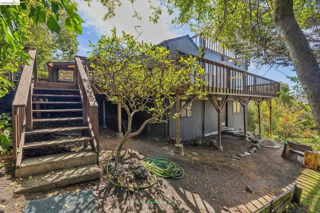 6334 Kensington Avenue, Richmond, CA 94805