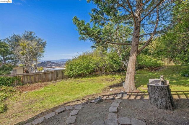 6334 Kensington Avenue, Richmond, CA 94805