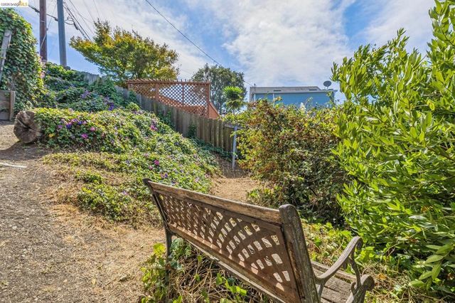 6334 Kensington Avenue, Richmond, CA 94805