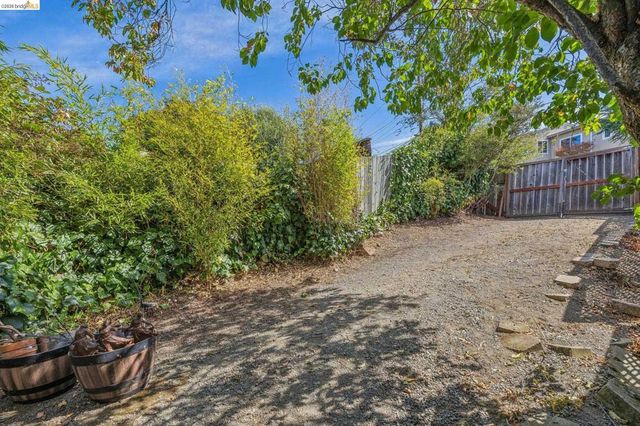 6334 Kensington Avenue, Richmond, CA 94805
