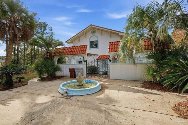 2651 San Clemente Dr, Milton, FL 32583