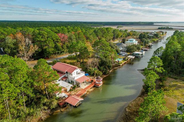 2651 San Clemente Dr, Milton, FL 32583