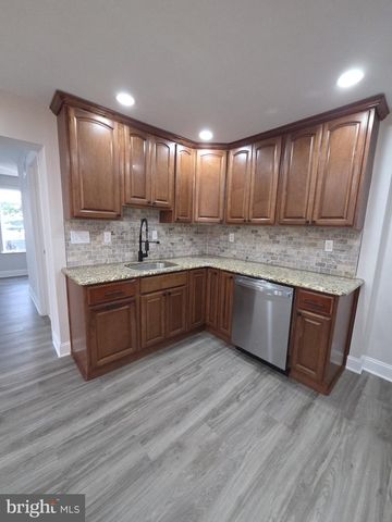 412 FOREST DR, Wilmington, DE 19804