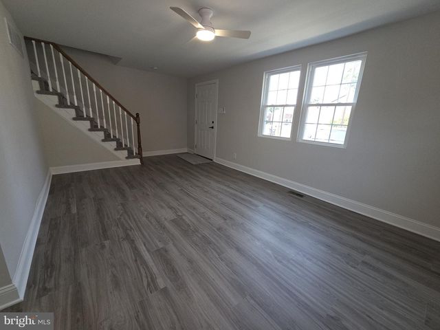 412 FOREST DR, Wilmington, DE 19804